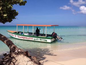 negril-glas-bottom The best irie beaches of Jamaica-Negril: Glass bottom boat