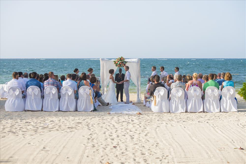 A Conversation With Loreto Lazo On Weddings In Jamaica At The