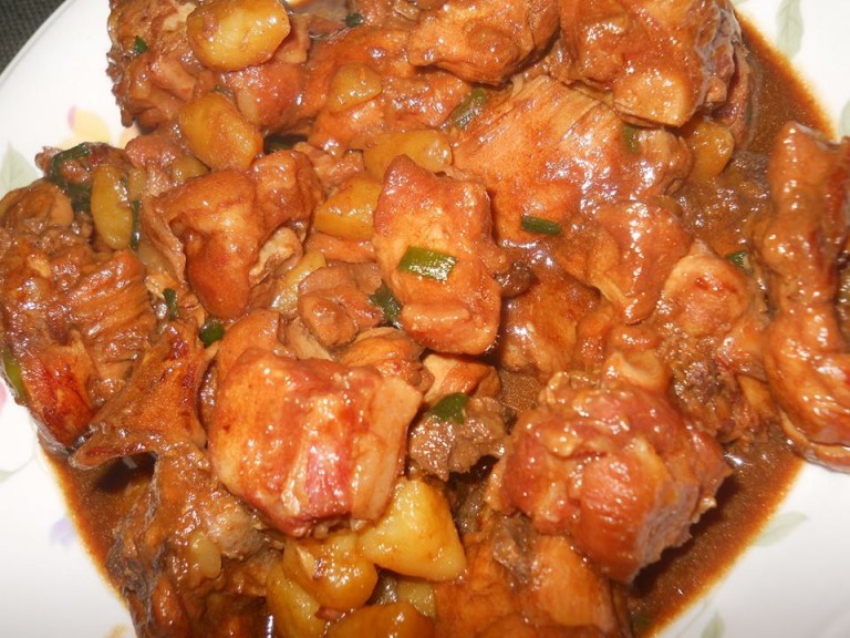 Jamaican Chinese Chicken and Pigstail with potatoes recipe