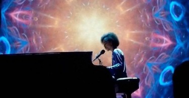 Prince covers Bob Marley during his "Piano and a Microphone" concerts in Toronto