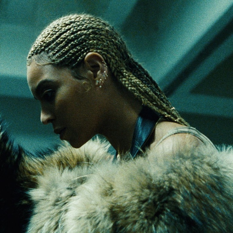 Beyonce and Cold Play cover Bob Marley Redemption song