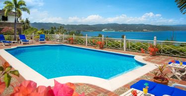 Polkerris Bed and Breakfast. Jamaica