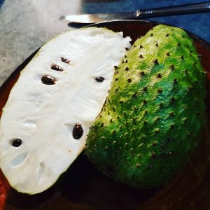 Frutas que aman los jamaicanos - Guanábana