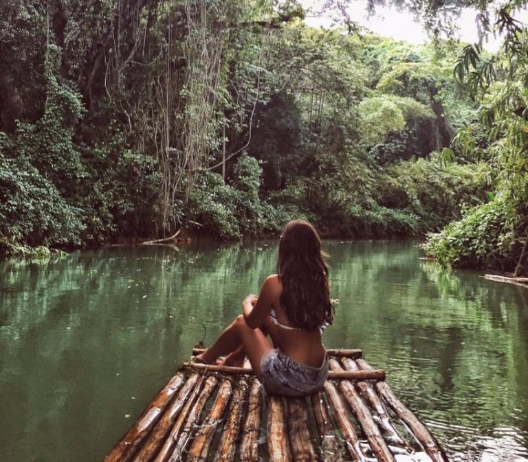 26-Things-Everyone-Should-Do-Jamaica-7-rafting
