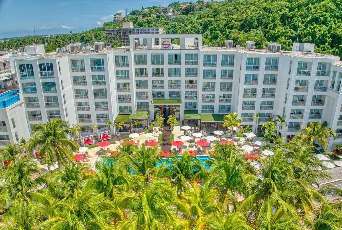 S Hotel Montego Bay Shines Bright: Named Among Top 1% Hotels Globally﻿