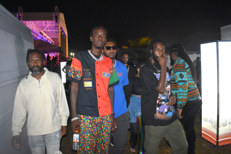 Headlined by Dynamic Duo, Buju and 'Uncle Beres', Intimate Concert