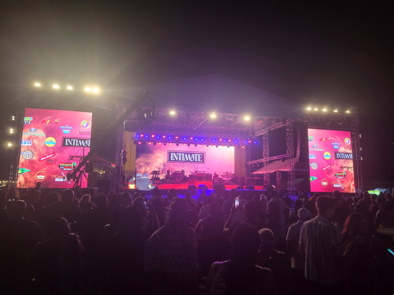 Headlined by Dynamic Duo, Buju and 'Uncle Beres', Intimate Concert