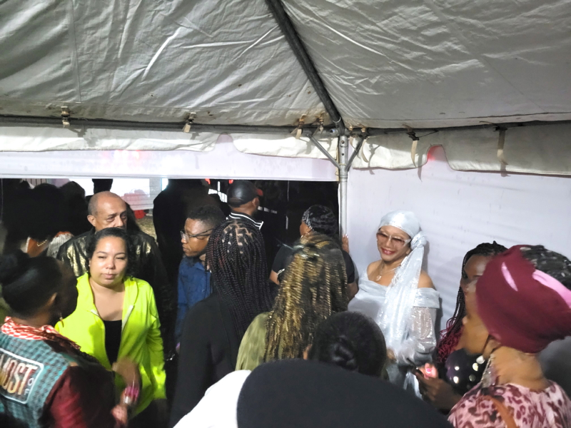 Headlined by Dynamic Duo, Buju and 'Uncle Beres', Intimate Concert