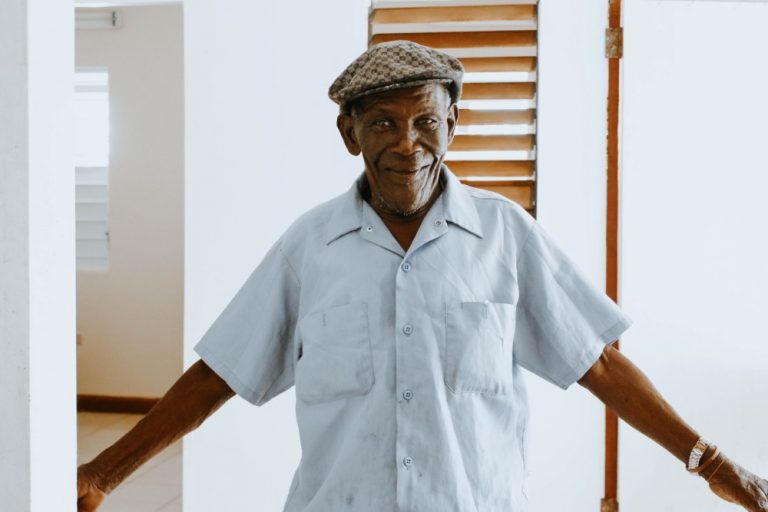 8 Things Every Traveler Should Know Before Going to Jamaica - photo by kristen-sturdivant-unsplash
