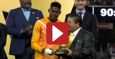 Andre Blake win the Golden Glove Award 2017
