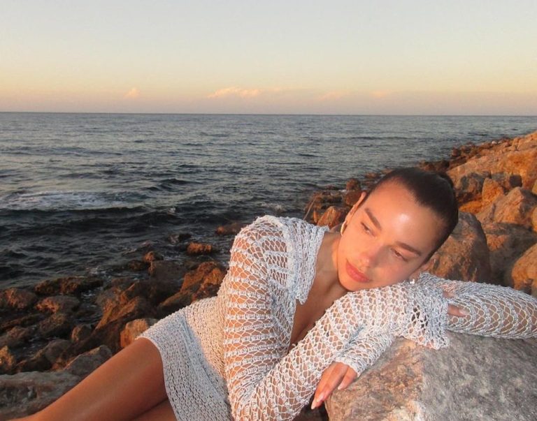 Dua Lipa on Holiday in Jamaica 1