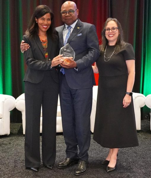 Edmund Bartlett, Jamaica’s Minister of Tourism, received the first CHTA President’s Award for Caribbean Tourism Excellence.