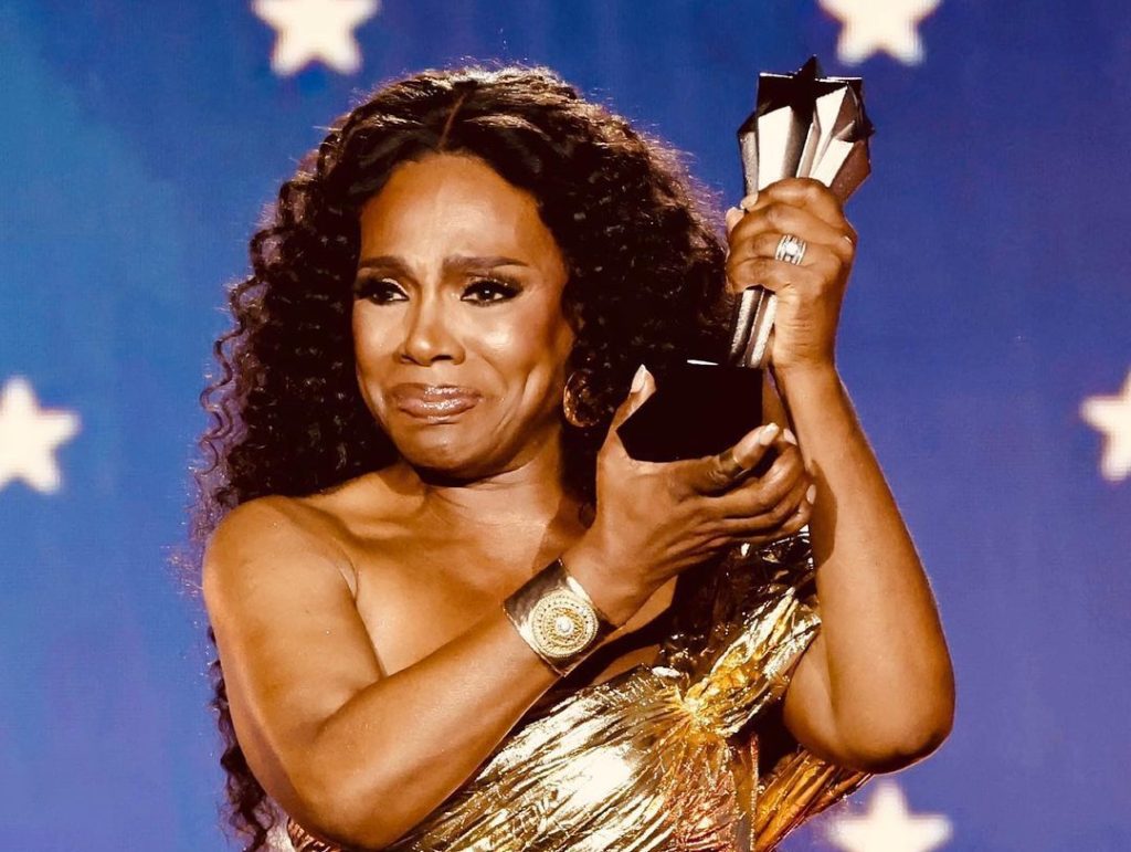 Jamaican-American Sheryl-Lee Ralph Wins Critics Choice Award