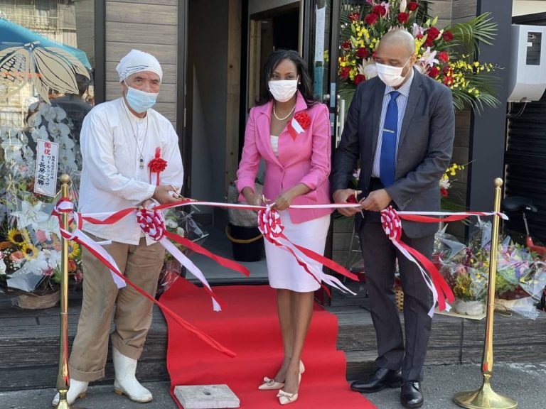 Jamaican Opens Unique Coffee and Chocolate Cafe in Japan_7774