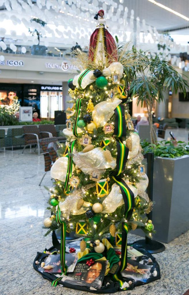 9 Ideas for an Amazing Jamaica-Themed Christmas Tree - Jamaicans.com