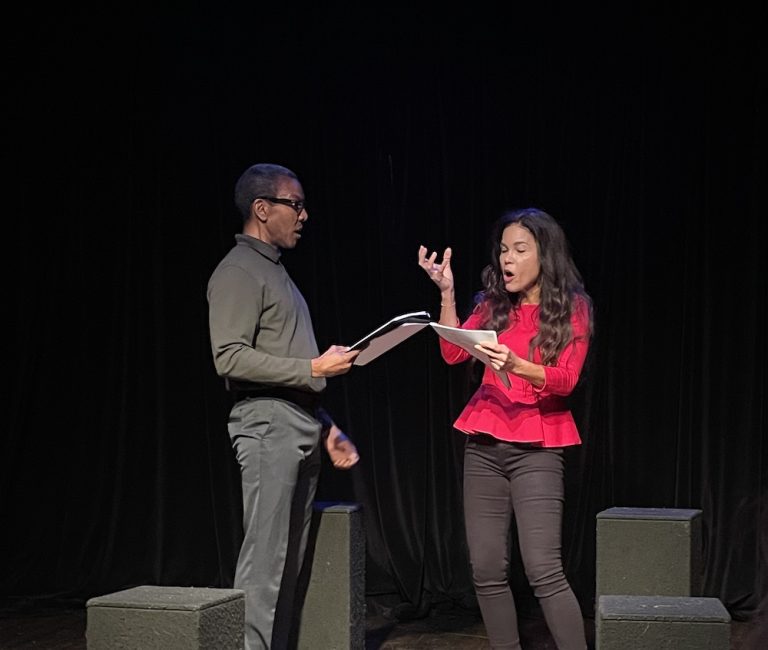 Look What Fell Out De Mango Tree Debra Ehrhardt and Christopher Grossett