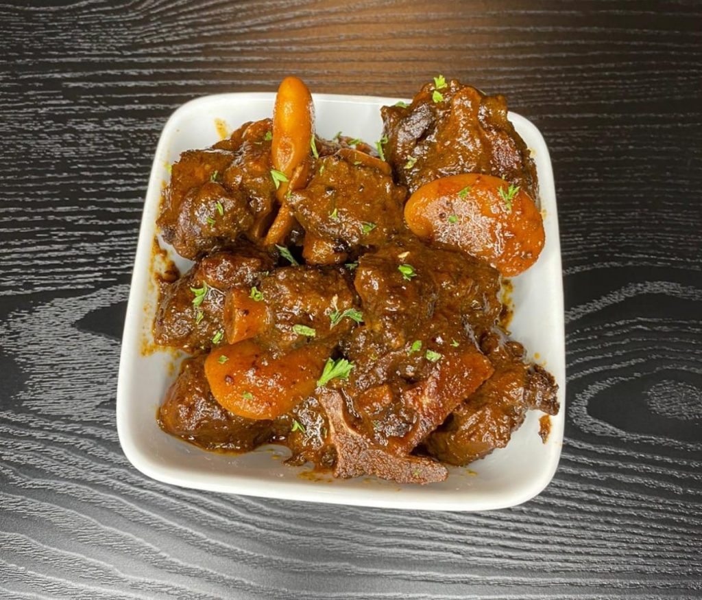 New Jamaican Restaurant Opens in Sarnia Ontario - Jamaican Oxtails