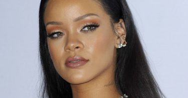 Superstar Rihanna Named Richest Female Musician