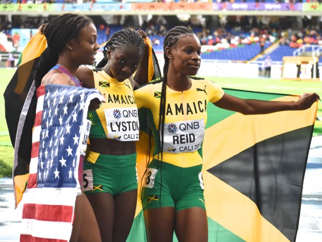 Photo Highlights: Jamaican and World Elite Sprinters 'Set Di Pace' at U ...